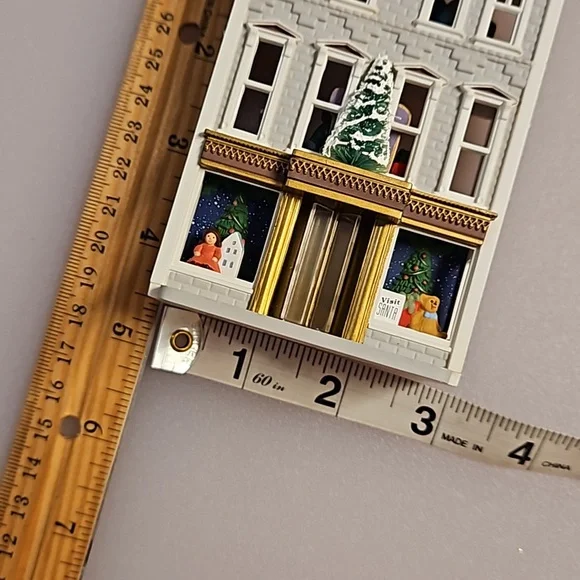 Hallmark Anniversary Edition 20 years of Keepsake Onaments Tannenbaum's Dept. 93 - Picture 5 of 10